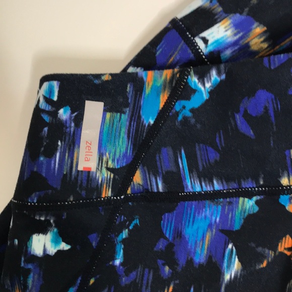 Zella multi color legging with mesh inserts - Picture 5 of 8